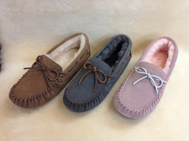 Sheepskin Footwear Image - 14